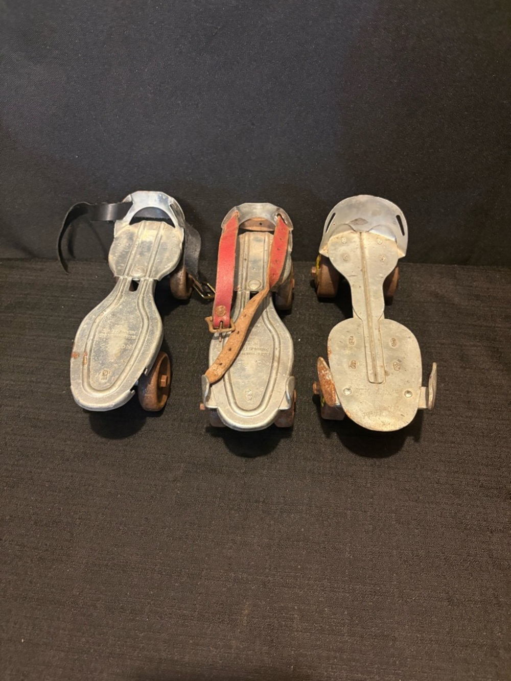 Pair VTG 1950s Globe No. 36 Adjustable Metal Roller Skates & 1 Springfield